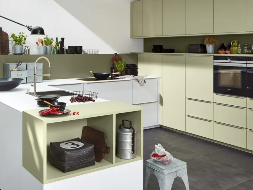 Cucina Moderna Soft Lack Bianco e Avocado Matt di Nolte